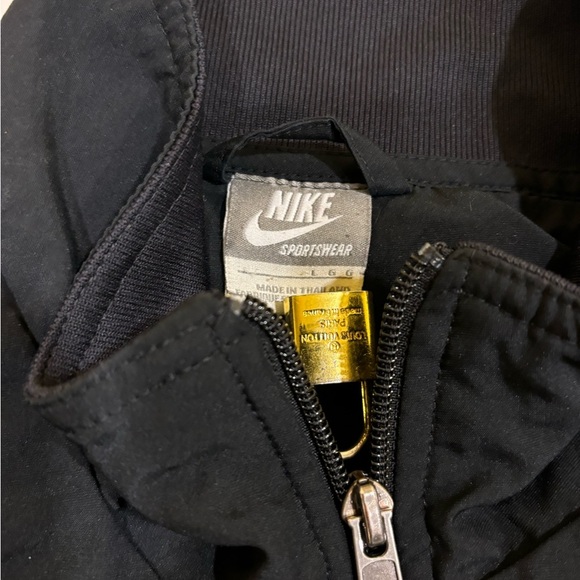 Nike Windbreaker - Picture 4 of 4
